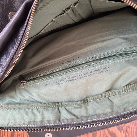 Matt & Nat vegan leather messenger bag - Picture 8 of 10